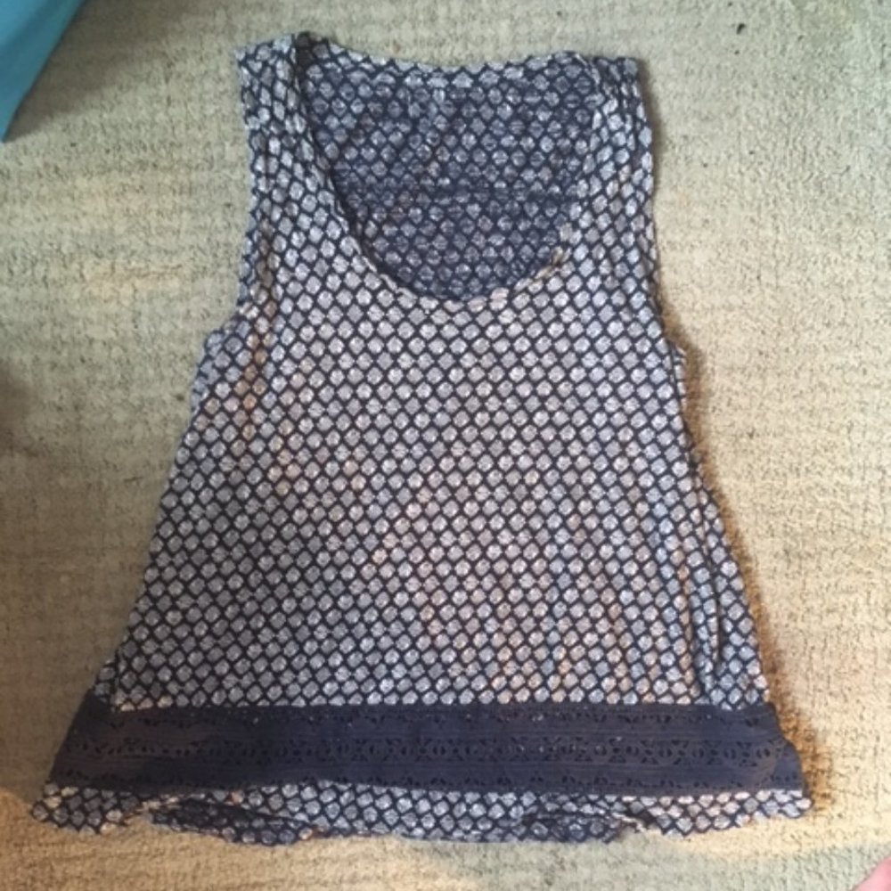 Loft Floral Sleeveless Top Blue White size Medium